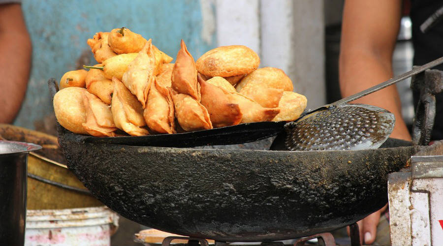 selling fried items become rich in ramadan